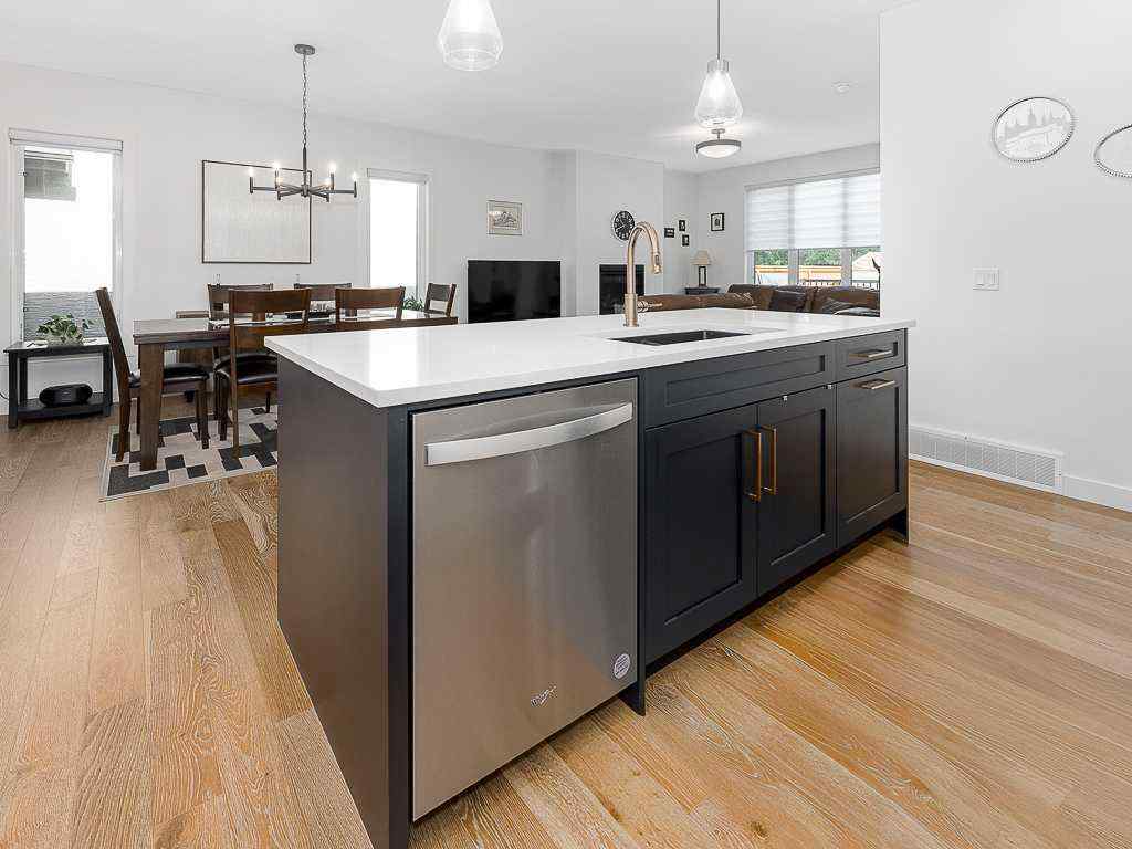 MLS® A2242163 - 125 Rockyvale Green NW in Rocky Ridge Calgary, Residential