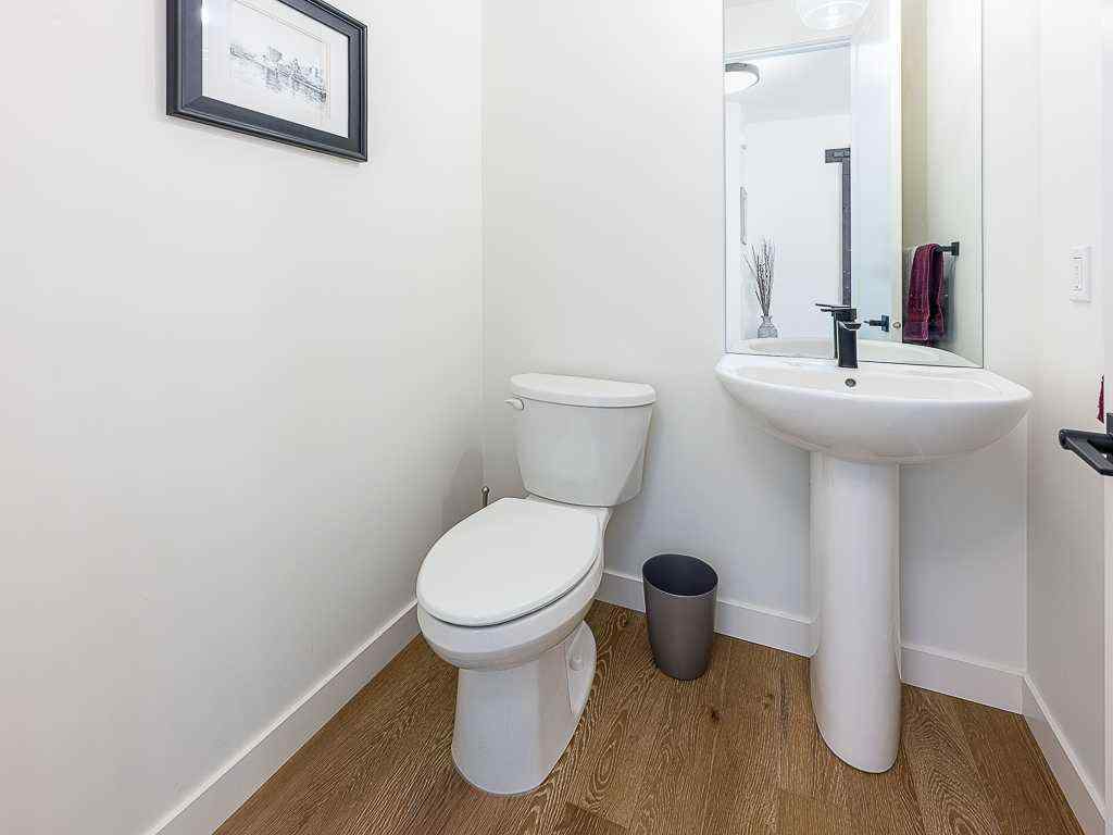 MLS® A2242163 - 125 Rockyvale Green NW in Rocky Ridge Calgary, Residential