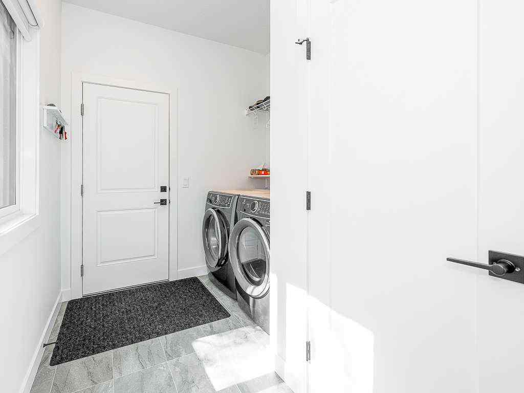 MLS® A2242163 - 125 Rockyvale Green NW in Rocky Ridge Calgary, Residential