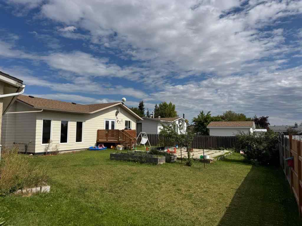 MLS® A2242178 - 11721 103 Avenue  in NONE Fairview, Residential