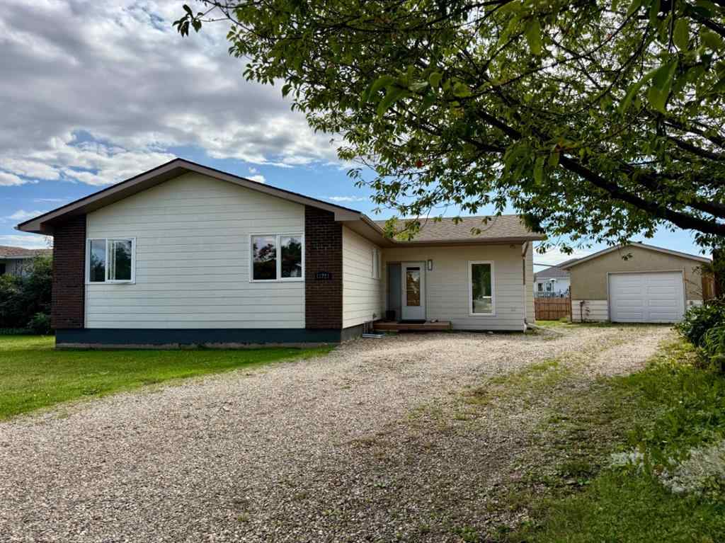 MLS® A2242178 - 11721 103 Avenue  in NONE Fairview, Residential