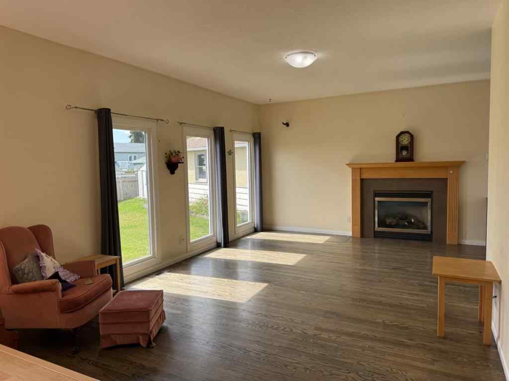 MLS® A2242178 - 11721 103 Avenue  in NONE Fairview, Residential