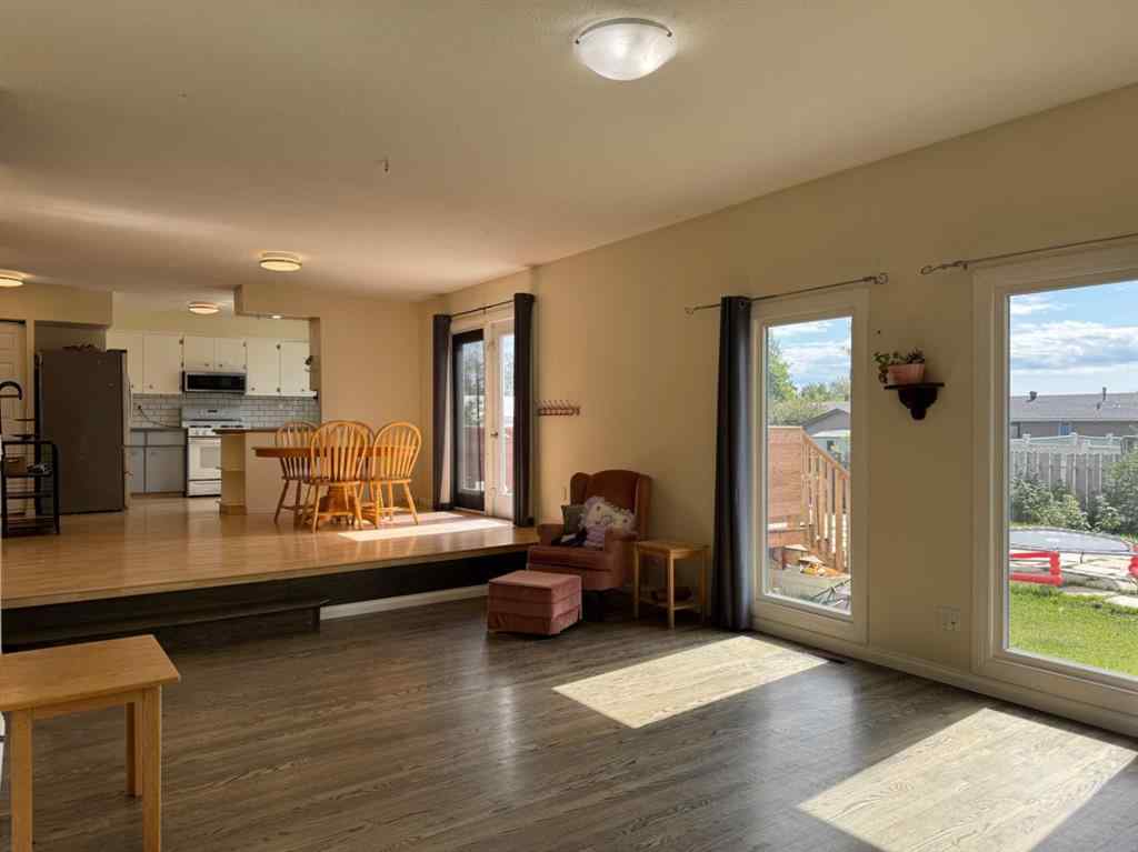 MLS® A2242178 - 11721 103 Avenue  in NONE Fairview, Residential