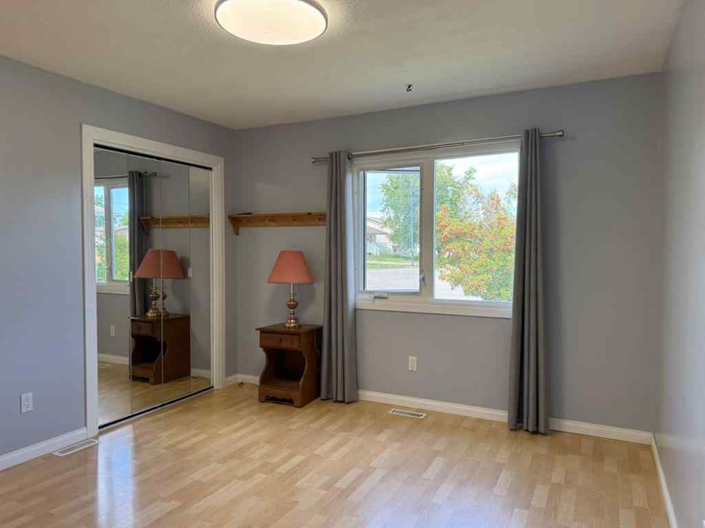 MLS® A2242178 - 11721 103 Avenue  in NONE Fairview, Residential