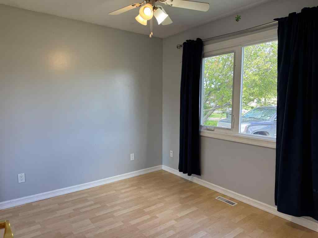 MLS® A2242178 - 11721 103 Avenue  in NONE Fairview, Residential