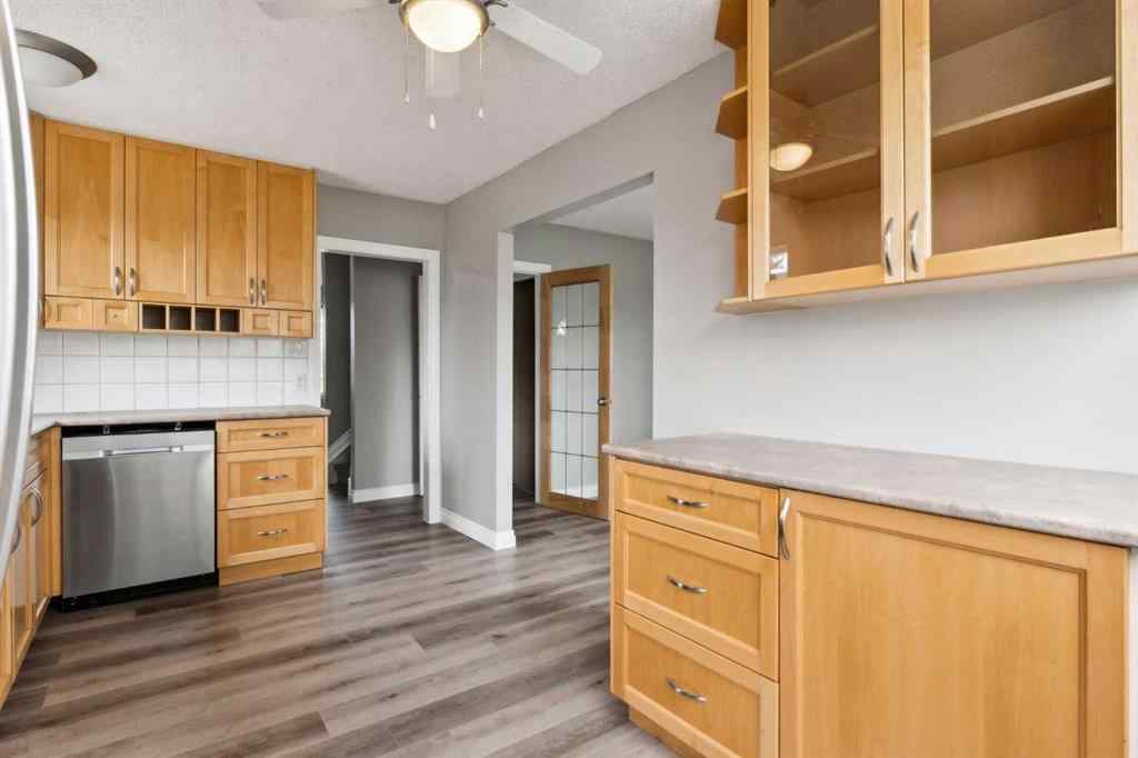 MLS® A2242179 - Unit #326 2211 19 Street NE in Vista Heights Calgary, Residential