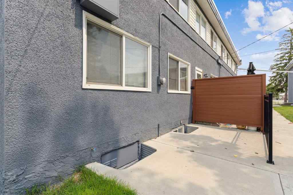 MLS® A2242179 - Unit #326 2211 19 Street NE in Vista Heights Calgary, Residential