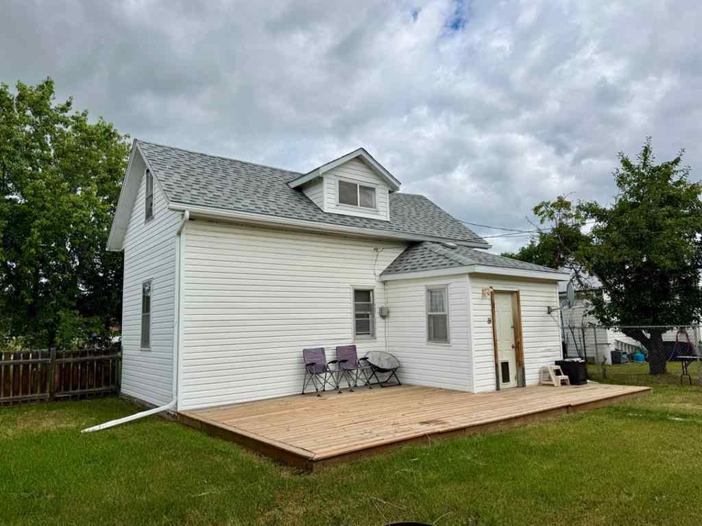 MLS® A2242189 - 11205 103 Avenue  in NONE Fairview, Residential