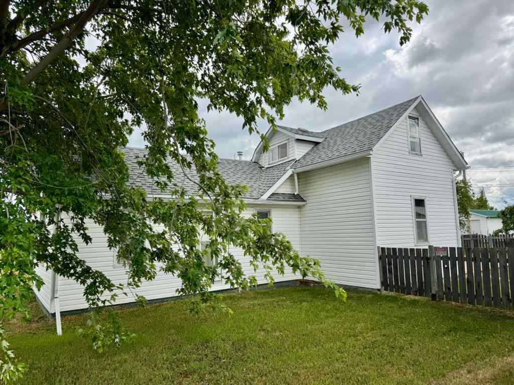 MLS® A2242189 - 11205 103 Avenue  in NONE Fairview, Residential