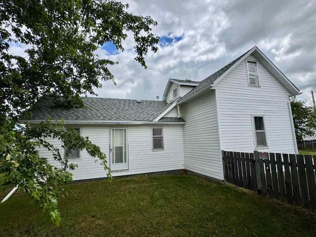 MLS® A2242189 - 11205 103 Avenue  in NONE Fairview, Residential