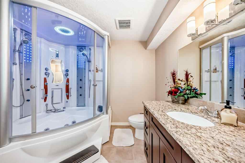 MLS® A2242202 - 197 West Creek Boulevard  in Rainbow Falls Chestermere, Residential