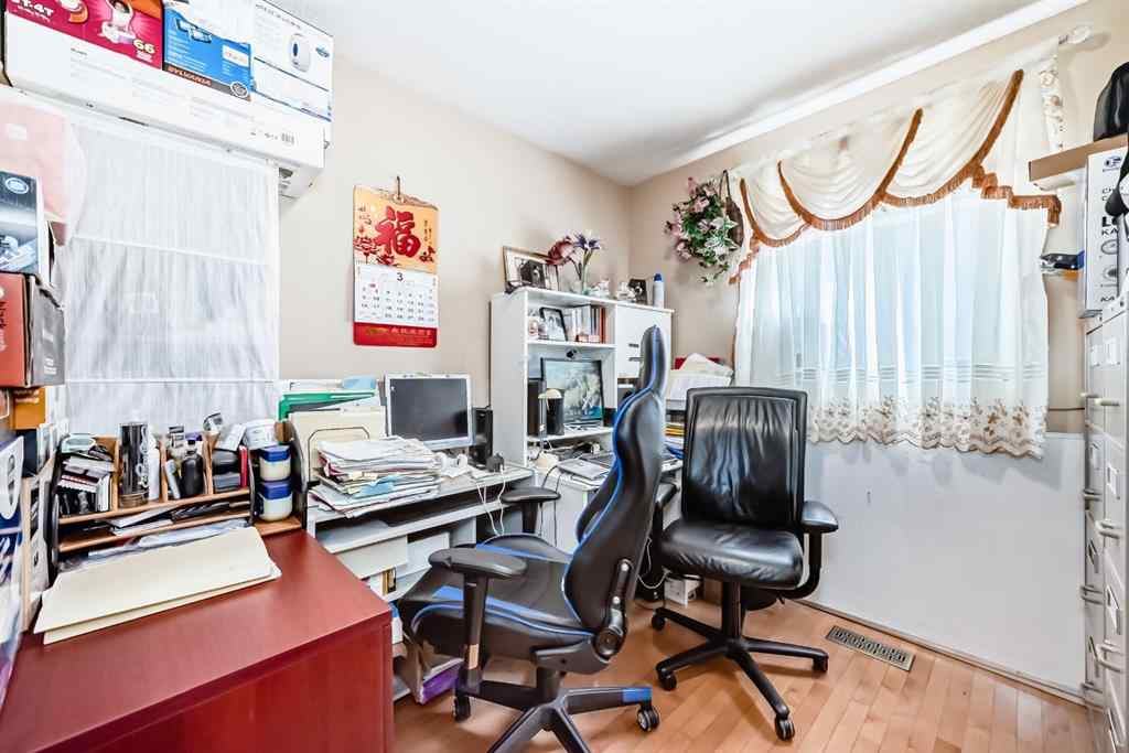 MLS® A2242202 - 197 West Creek Boulevard  in Rainbow Falls Chestermere, Residential