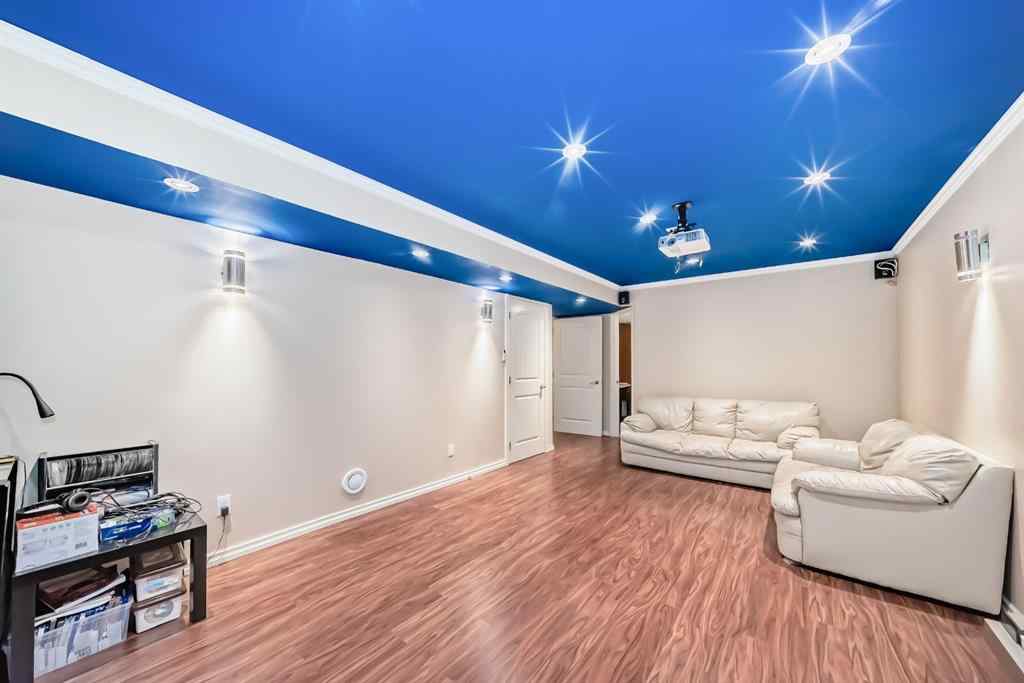 MLS® A2242202 - 197 West Creek Boulevard  in Rainbow Falls Chestermere, Residential