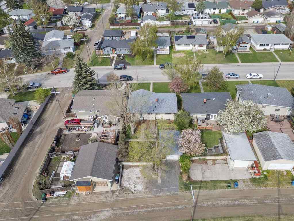 MLS® A2242215 - 7424 Fleetwood Drive SE in Fairview Calgary, Residential