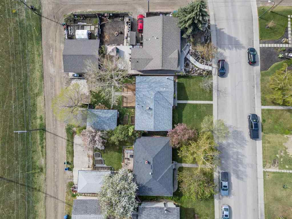 MLS® A2242215 - 7424 Fleetwood Drive SE in Fairview Calgary, Residential