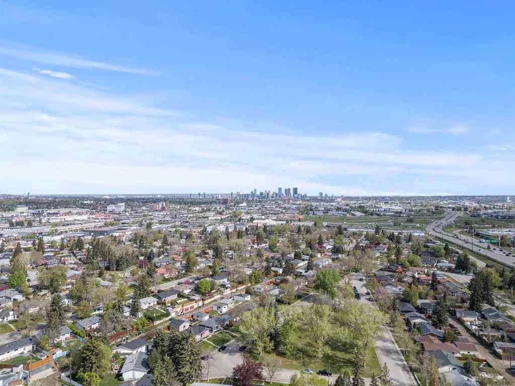 MLS® A2242215 - 7424 Fleetwood Drive SE in Fairview Calgary, Residential