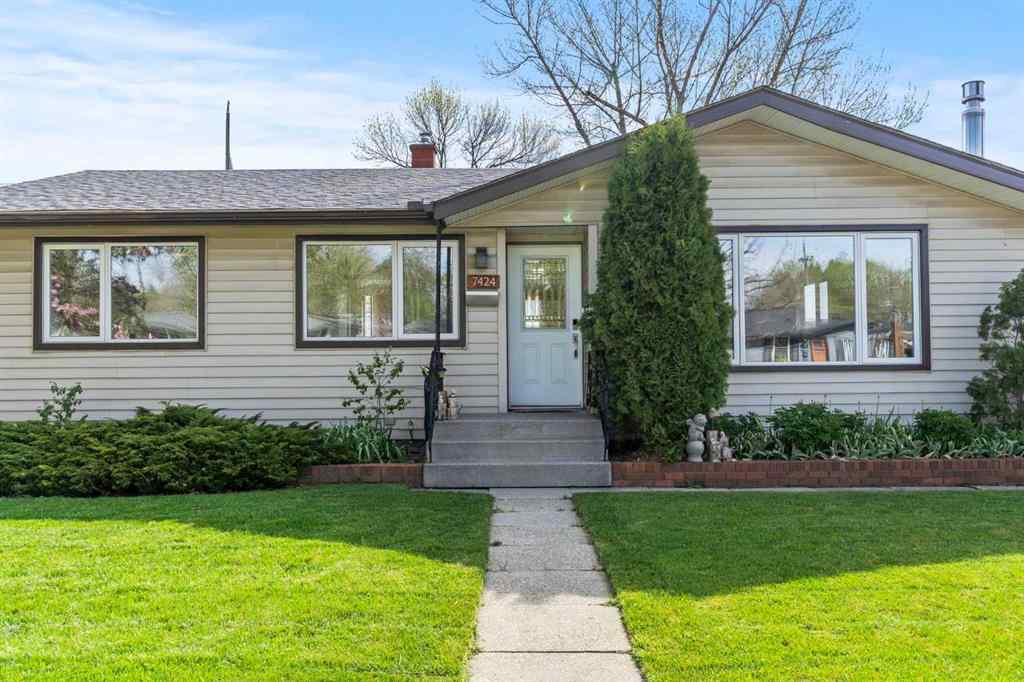 MLS® A2242215 - 7424 Fleetwood Drive SE in Fairview Calgary, Residential