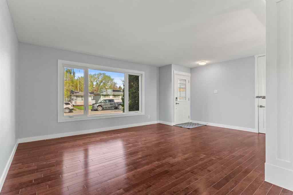 MLS® A2242215 - 7424 Fleetwood Drive SE in Fairview Calgary, Residential