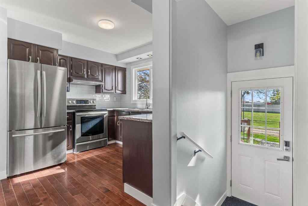 MLS® A2242215 - 7424 Fleetwood Drive SE in Fairview Calgary, Residential