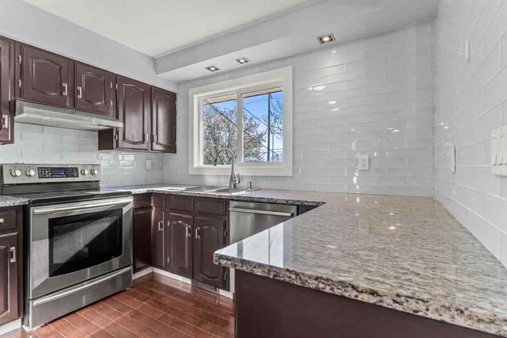 MLS® A2242215 - 7424 Fleetwood Drive SE in Fairview Calgary, Residential