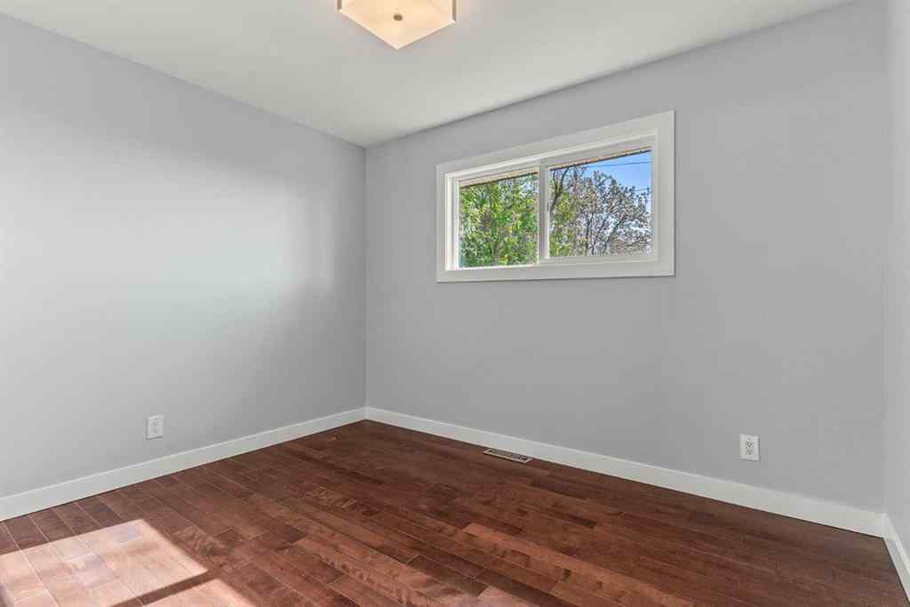 MLS® A2242215 - 7424 Fleetwood Drive SE in Fairview Calgary, Residential