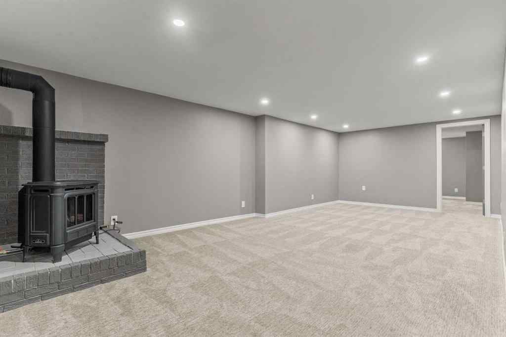 MLS® A2242215 - 7424 Fleetwood Drive SE in Fairview Calgary, Residential
