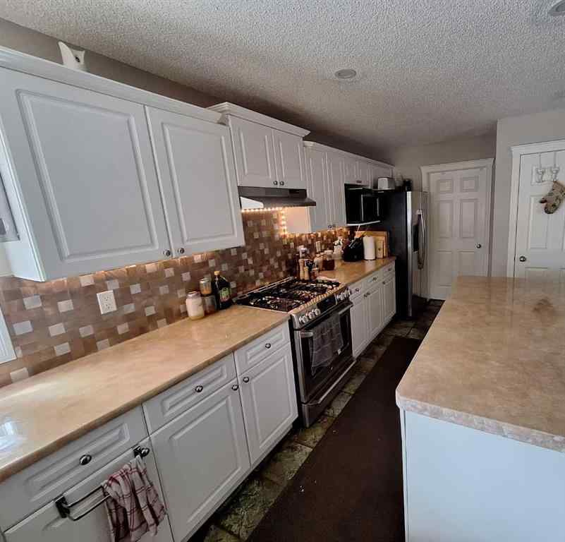 MLS® A2242219 - 249 West Lakeview Place  in Lakeview Landing Chestermere, Residential