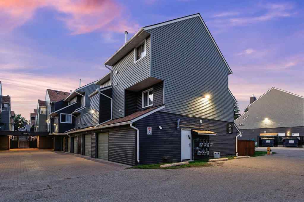 MLS® A2242223 - Unit #224 35 Glamis Green SW in Glamorgan Calgary, Residential