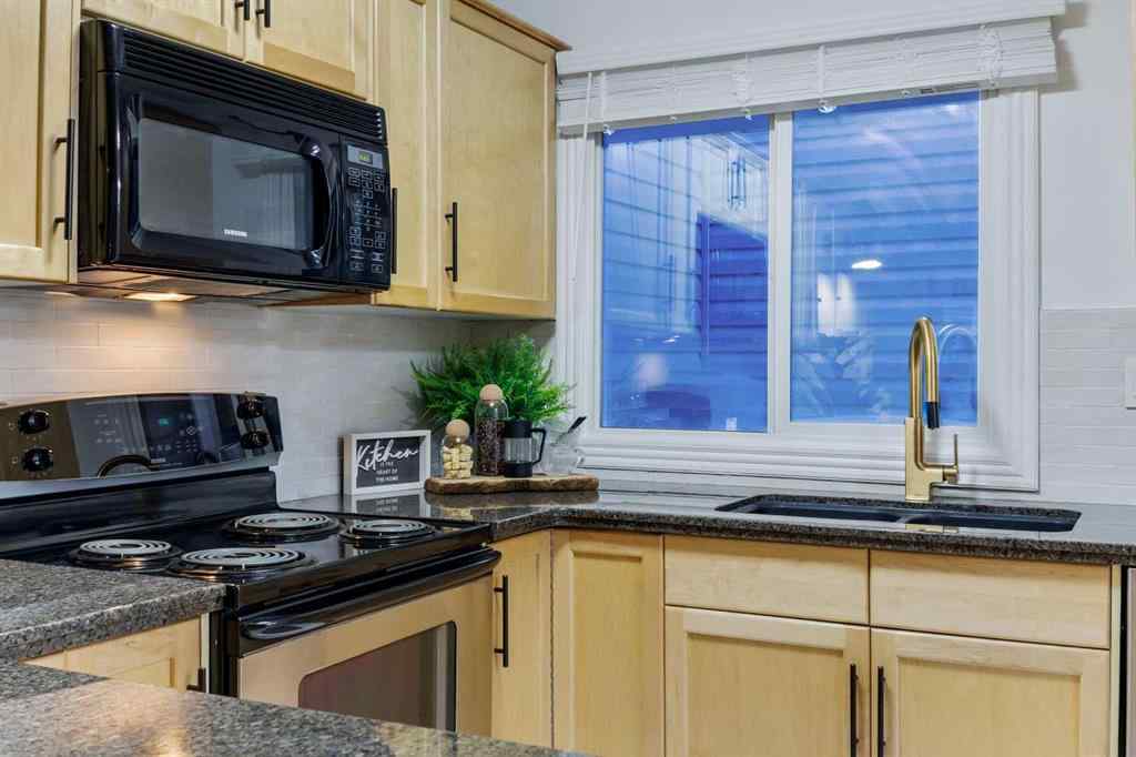 MLS® A2242223 - Unit #224 35 Glamis Green SW in Glamorgan Calgary, Residential