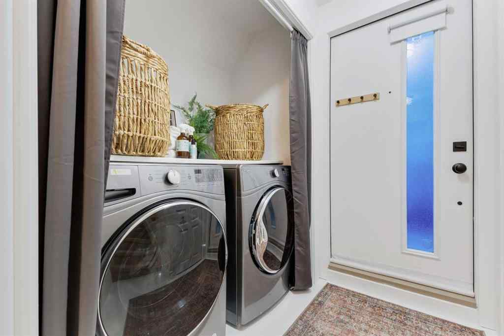 MLS® A2242223 - Unit #224 35 Glamis Green SW in Glamorgan Calgary, Residential