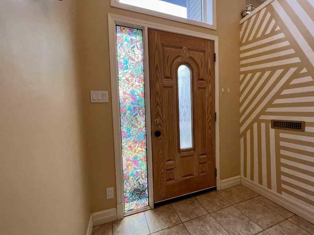 MLS® A2242231 - Unit #5 762 Heritage Boulevard W in Heritage Heights Lethbridge, Rental