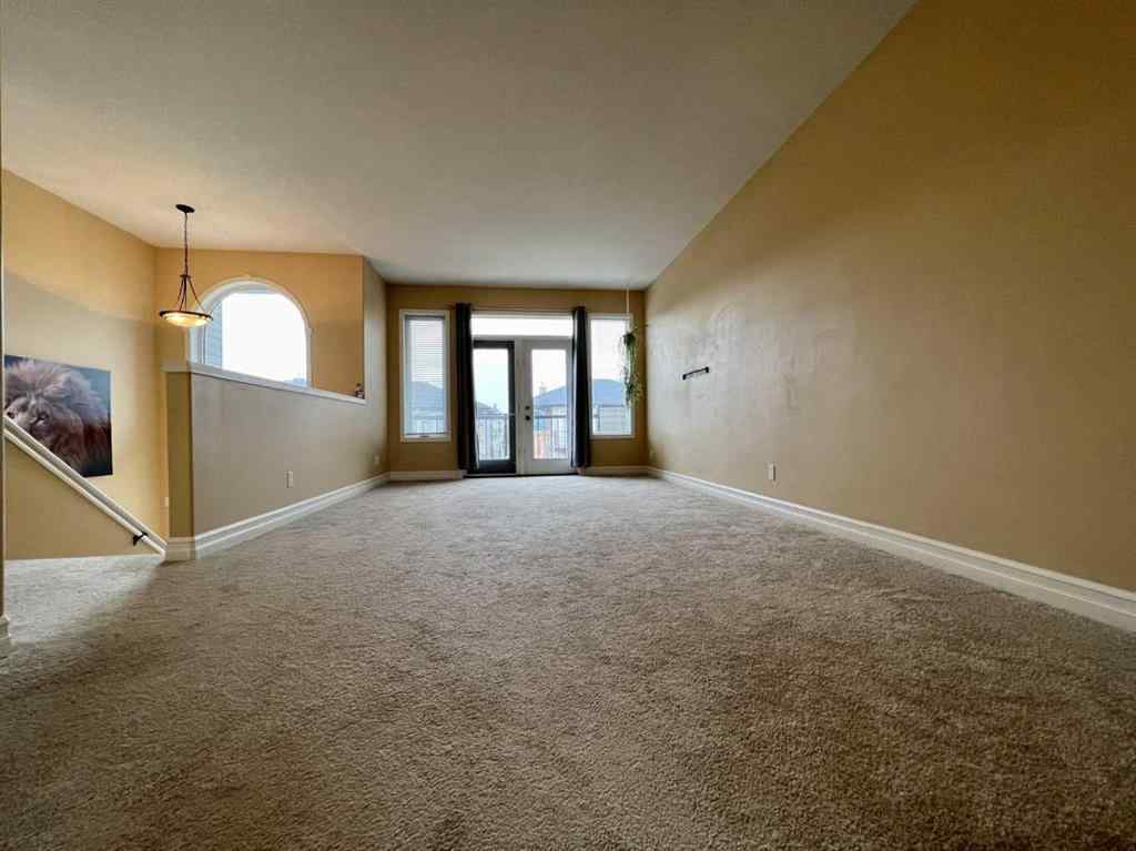 MLS® A2242231 - Unit #5 762 Heritage Boulevard W in Heritage Heights Lethbridge, Rental