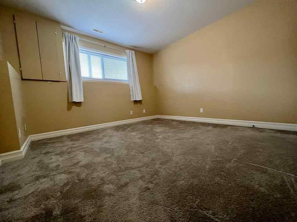 MLS® A2242231 - Unit #5 762 Heritage Boulevard W in Heritage Heights Lethbridge, Rental