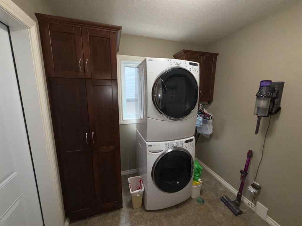 MLS® A2242232 - 565 Edinburgh Road W in West Highlands Lethbridge, Residential