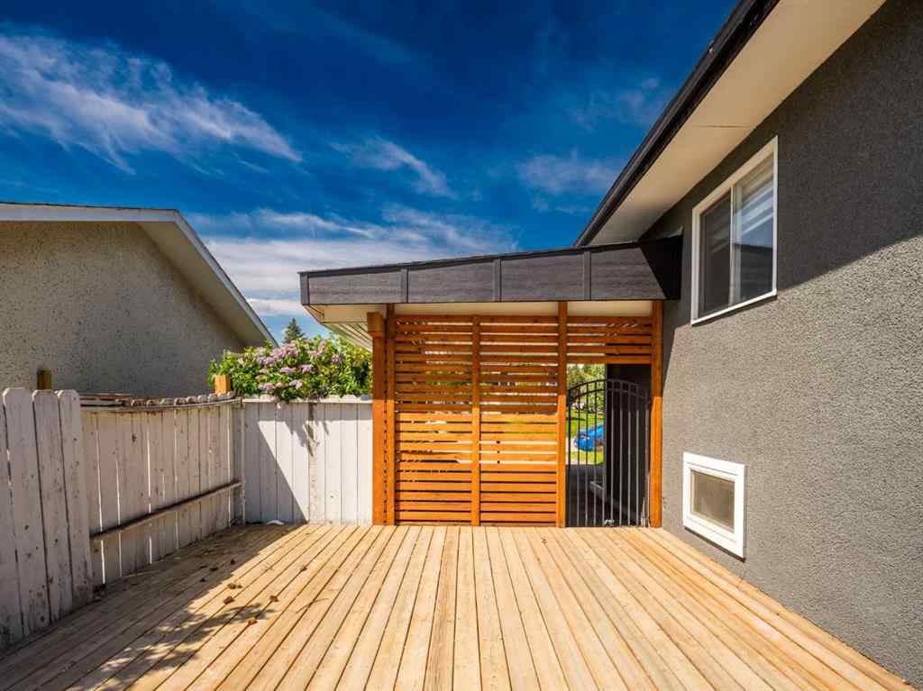 MLS® A2242239 - 11036 7 Street SW in Southwood Calgary, Residential