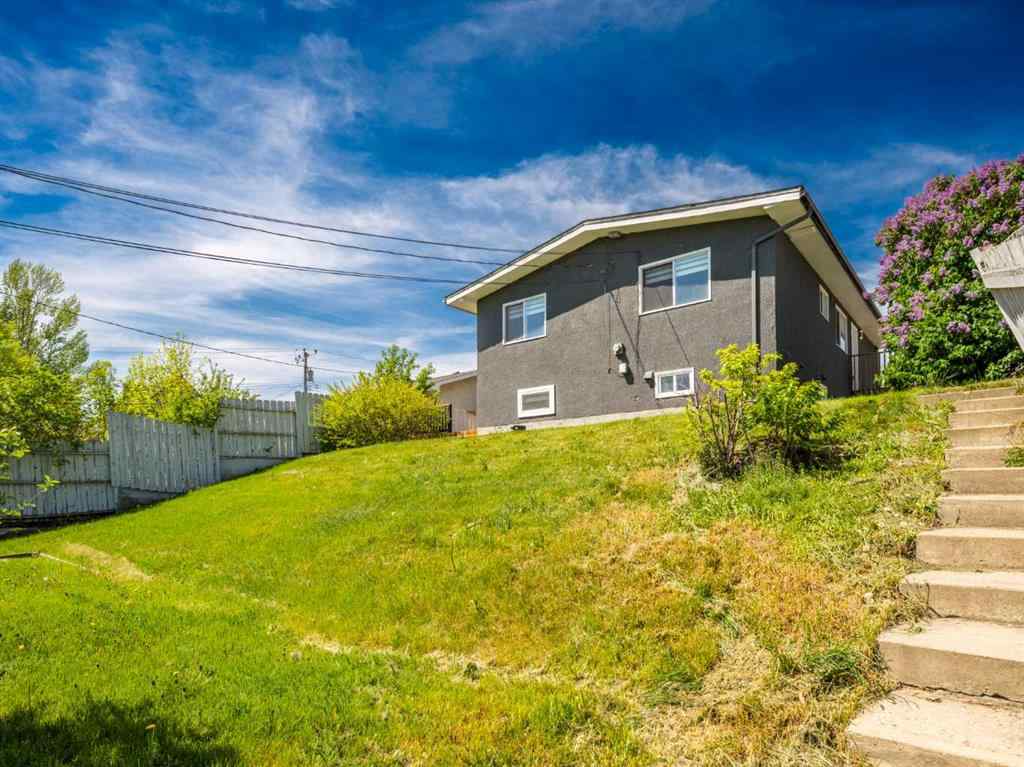 MLS® A2242239 - 11036 7 Street SW in Southwood Calgary, Residential