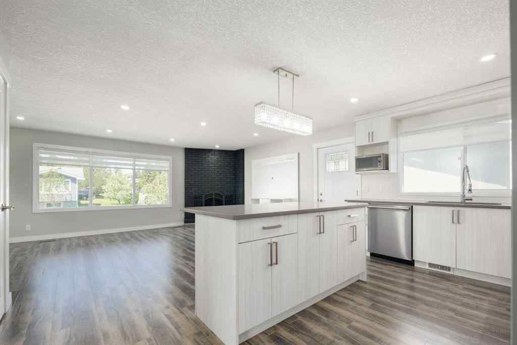 MLS® A2242239 - 11036 7 Street SW in Southwood Calgary, Residential