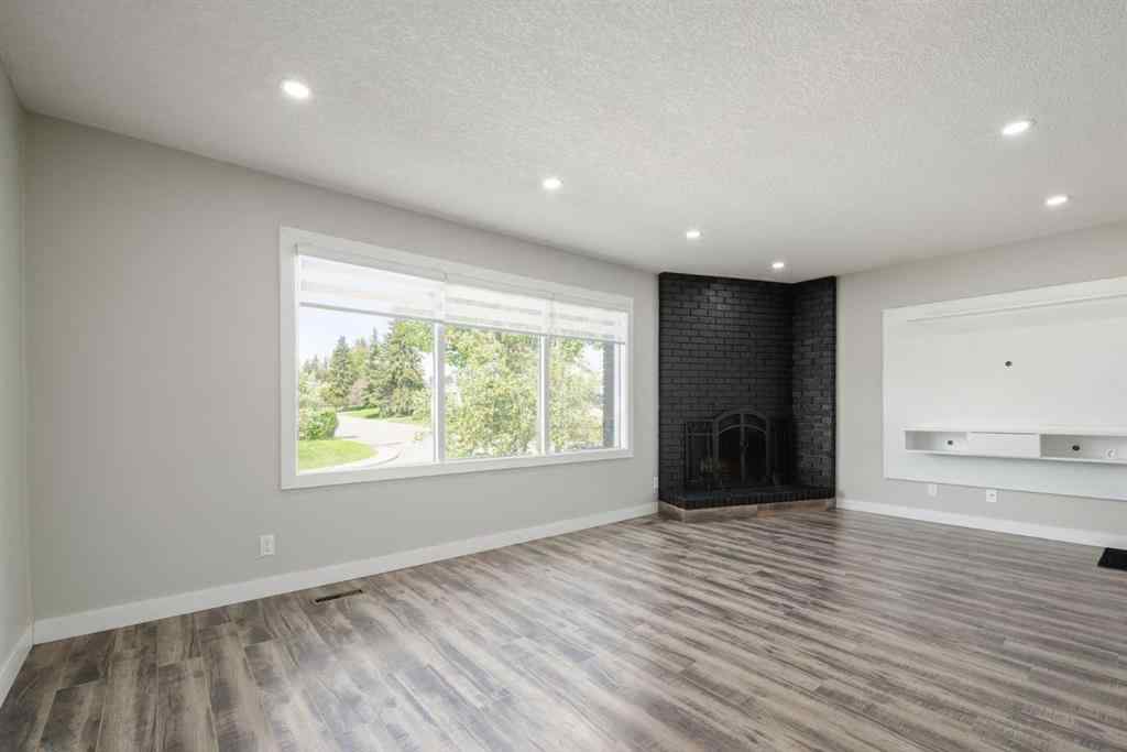 MLS® A2242239 - 11036 7 Street SW in Southwood Calgary, Residential