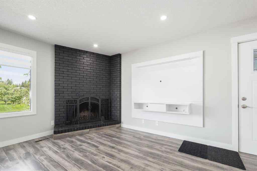 MLS® A2242239 - 11036 7 Street SW in Southwood Calgary, Residential