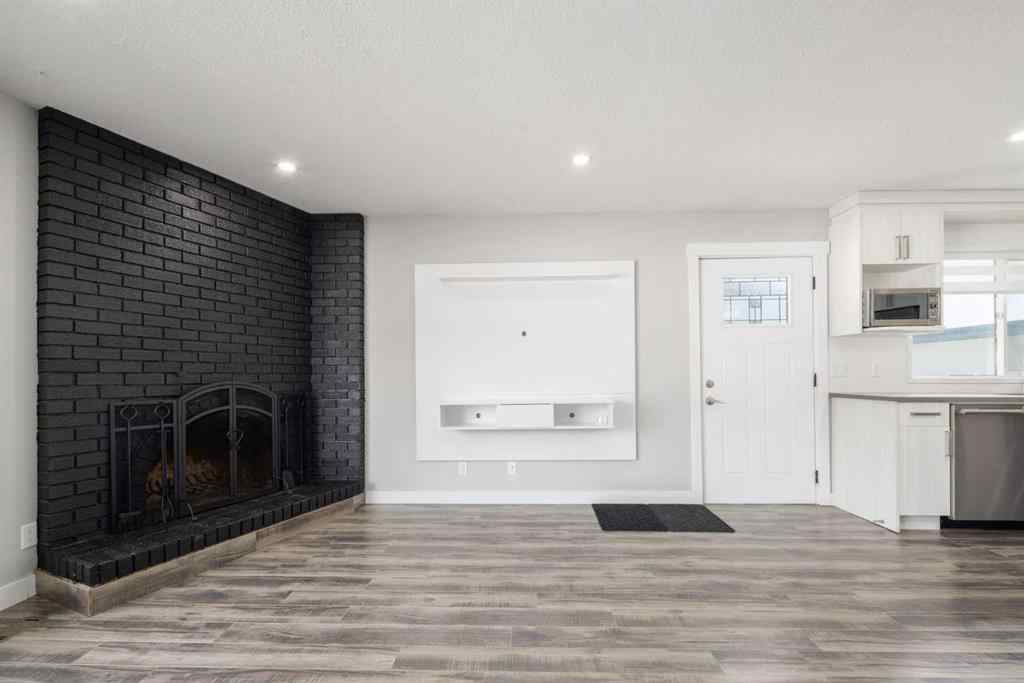 MLS® A2242239 - 11036 7 Street SW in Southwood Calgary, Residential