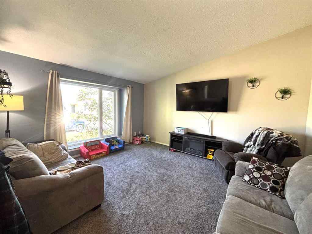 MLS® A2242284 - 40 Graham Road  in NONE Whitecourt, Residential