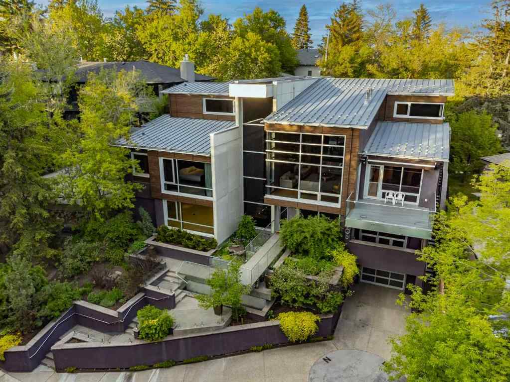 MLS® A2242293 - 2906 Marquette Street SW in Upper Mount Royal Calgary, Residential