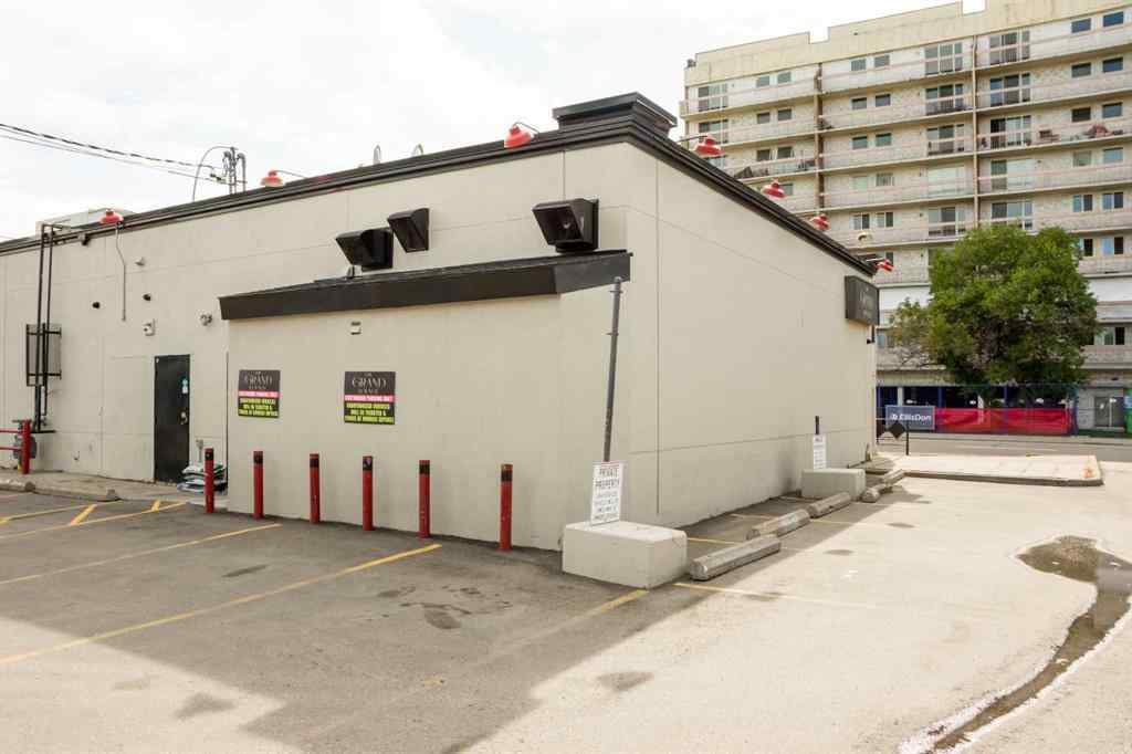 MLS® A2242302 - 123 14 Street NW in Hillhurst Calgary, Commercial