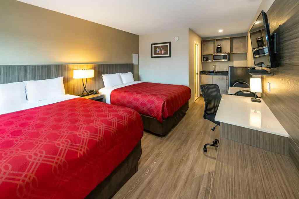 MLS® A2242304 - 1049 Waterton Avenue  in NONE Pincher Creek, Commercial