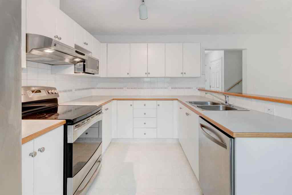 MLS® A2242309 - 26 Sandpiper Court NW in Sandstone Valley Calgary, Residential