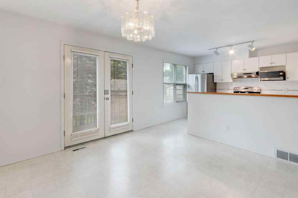 MLS® A2242309 - 26 Sandpiper Court NW in Sandstone Valley Calgary, Residential