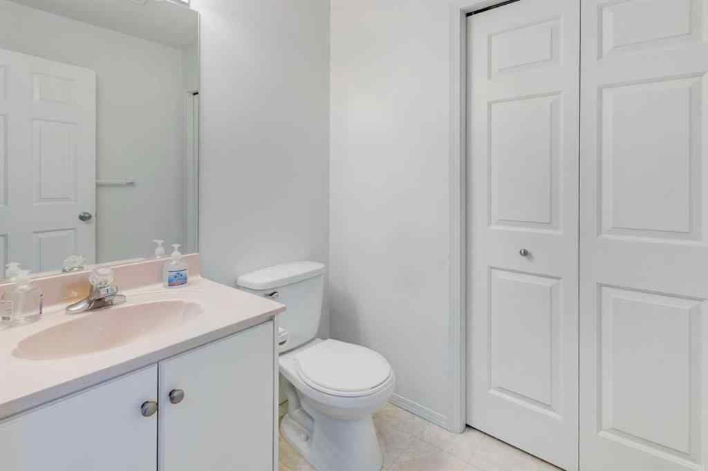 MLS® A2242309 - 26 Sandpiper Court NW in Sandstone Valley Calgary, Residential