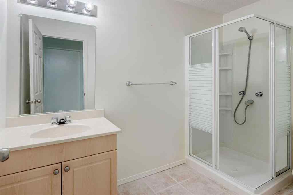MLS® A2242309 - 26 Sandpiper Court NW in Sandstone Valley Calgary, Residential
