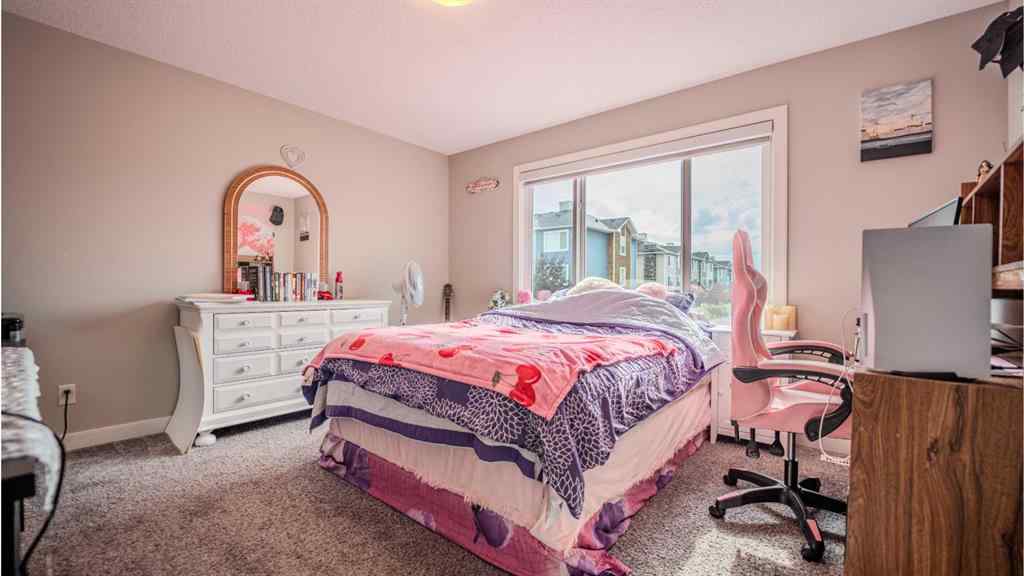 MLS® A2242333 - 333 Ravenstern Link SE in Ravenswood Airdrie, Residential