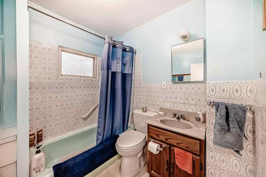 MLS® A2242338 - 8624 33 Avenue NW in Bowness Calgary, Residential